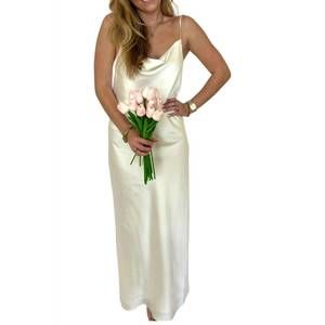 NEW ENDLESS BLU. melody midi dress in white